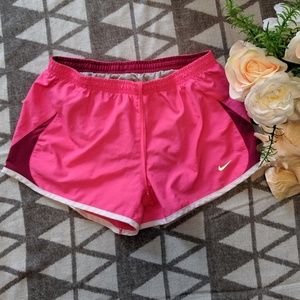 NIKE - Women's Dry Tempo Running Short